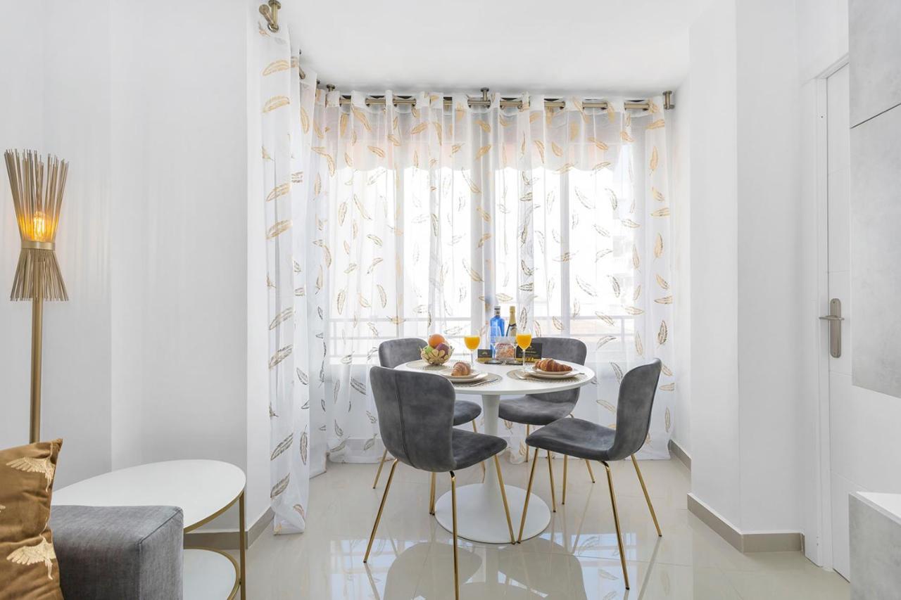 Reel Apartments- Walk To The Beach And Centre تورّيفيِخا المظهر الخارجي الصورة