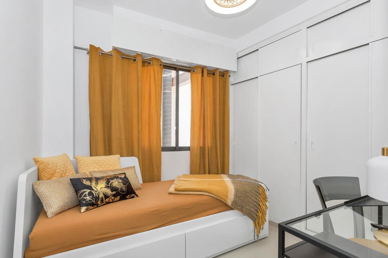 Reel Apartments- Walk To The Beach And Centre تورّيفيِخا المظهر الخارجي الصورة